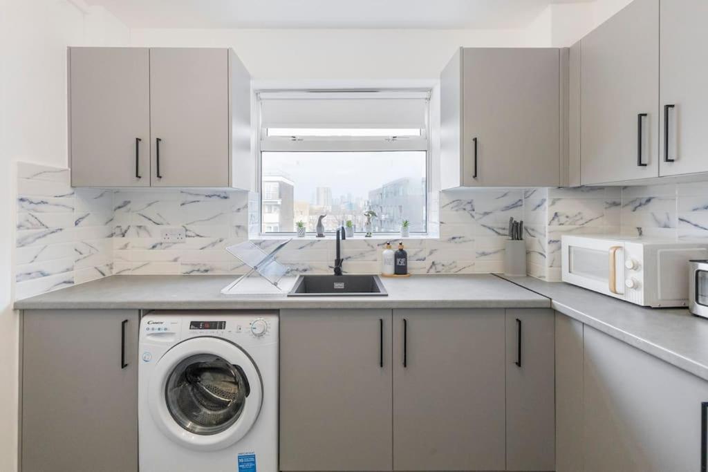 Shard View 2Br Next Tower Bridge Apartment London Ngoại thất bức ảnh